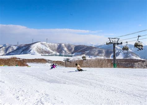 かぐらスキー場 バス 雪の上の時間旅行